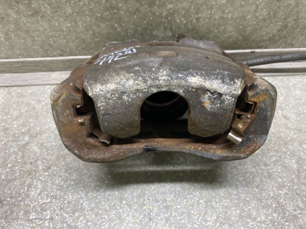 41011-JN00A | Супорт гальмівний передн. лів. NISSAN JUKE 10-19 - Фото 2