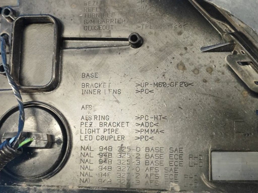 19351944 | Фара прав. CADILLAC SRX 09-16 - Фото 6