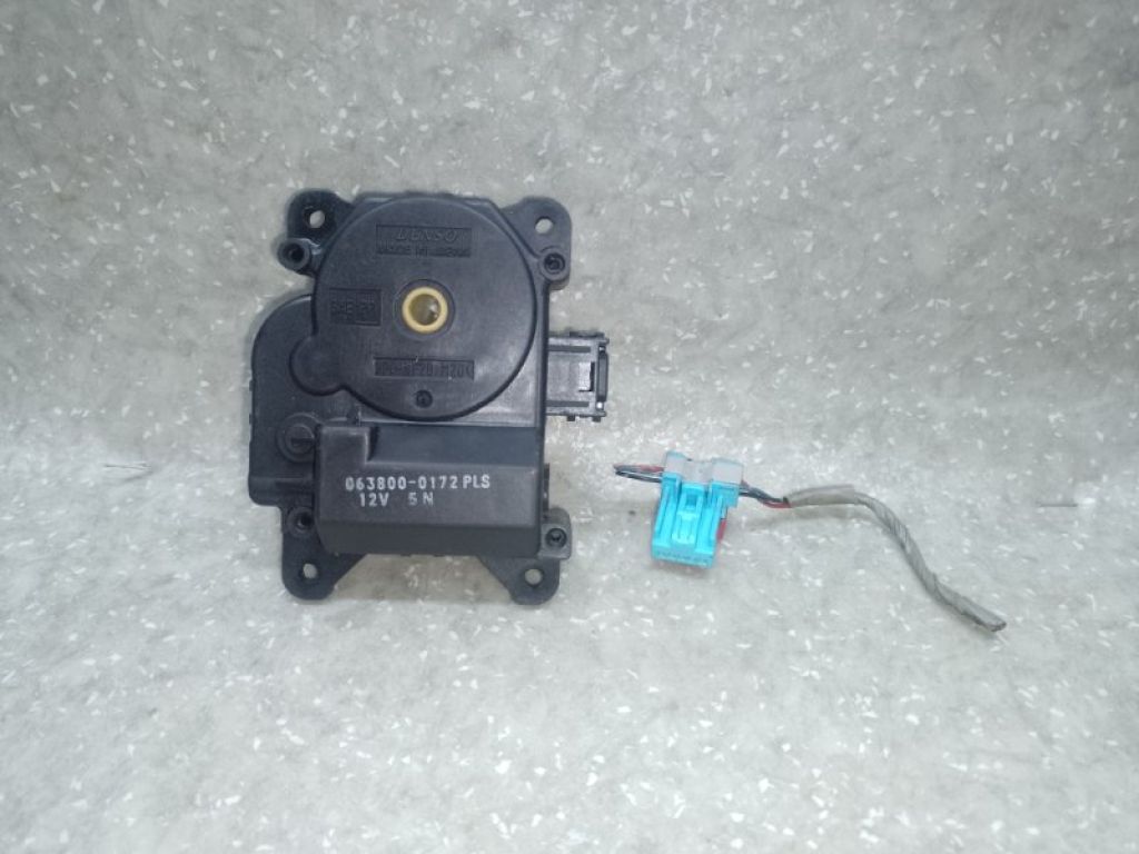 87106-42100 | Моторчик заслонки печки TOYOTA PRIUS - 30 09-17