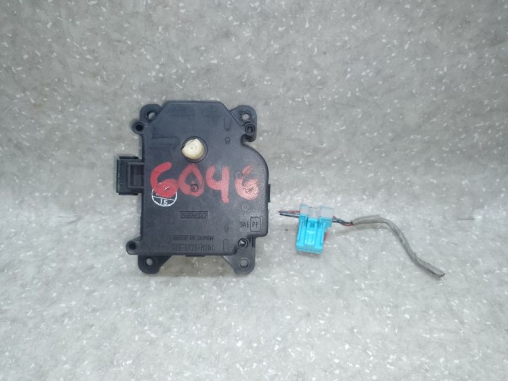 87106-42100 | Моторчик заслонки печки TOYOTA PRIUS - 30 09-17 - Фото 2