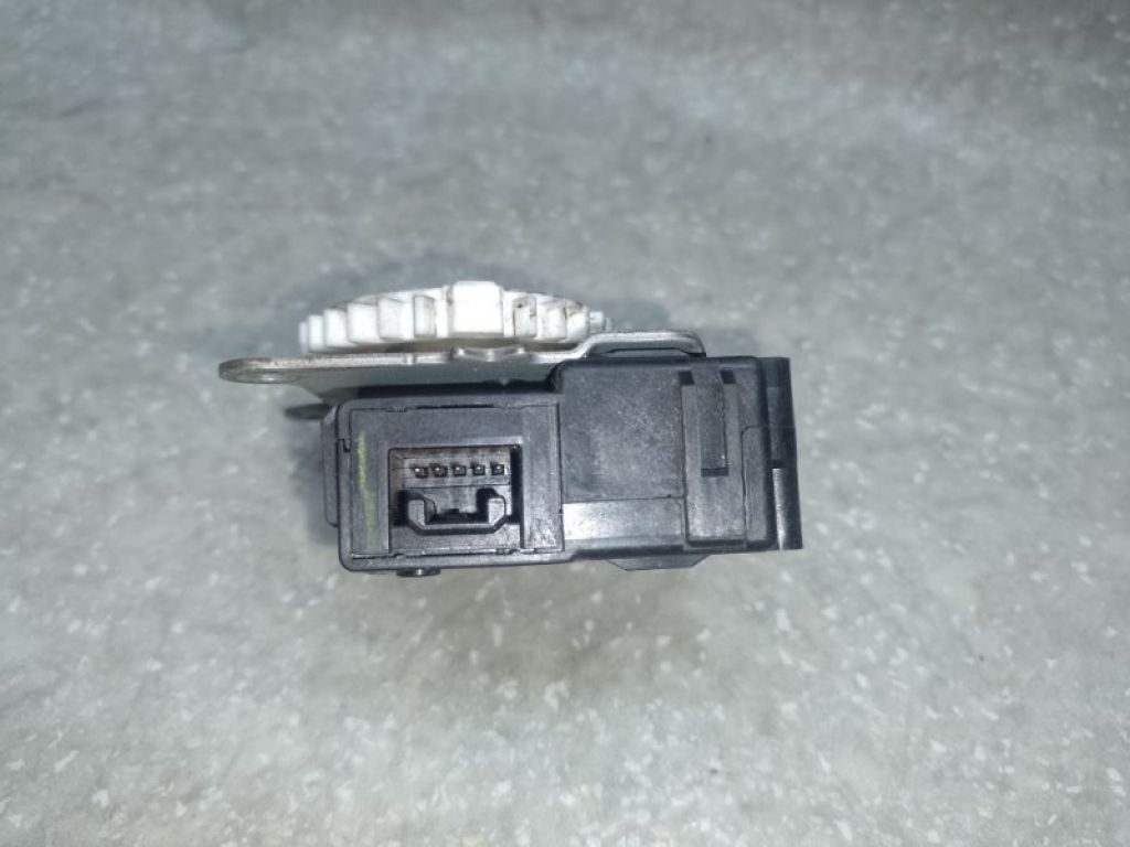 87106-12170 | Моторчик заслінки пічки TOYOTA PRIUS - 30 09-17 - Фото 3