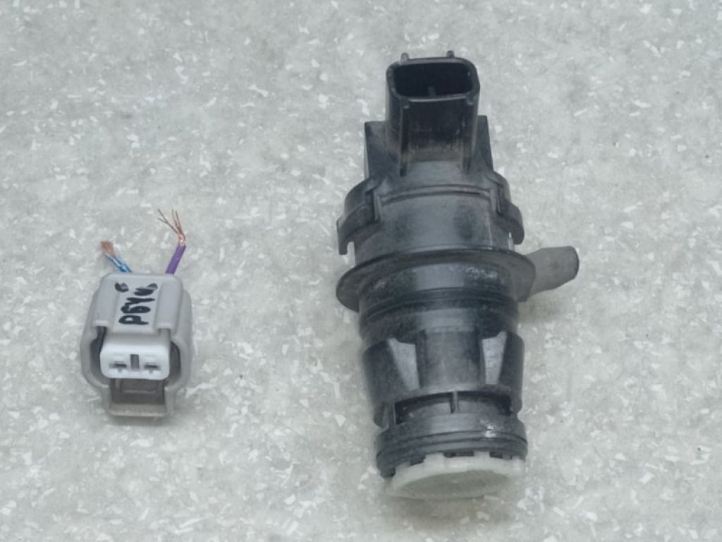 85330-60180 | Насос омывателя стекла задн. TOYOTA PRIUS - 30 09-17 - Фото 2