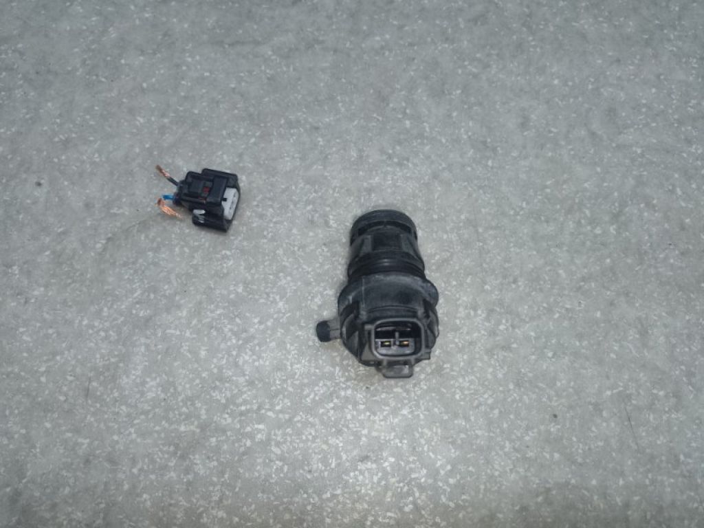 85330-47010 | Насос омывателя стекла передн. TOYOTA PRIUS - 30 09-17 - Фото 3