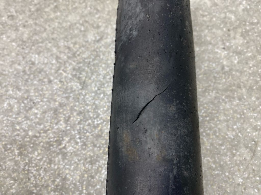 E6210-1KD2A | Амортизатор задн. NISSAN JUKE 10-19 - Фото 2