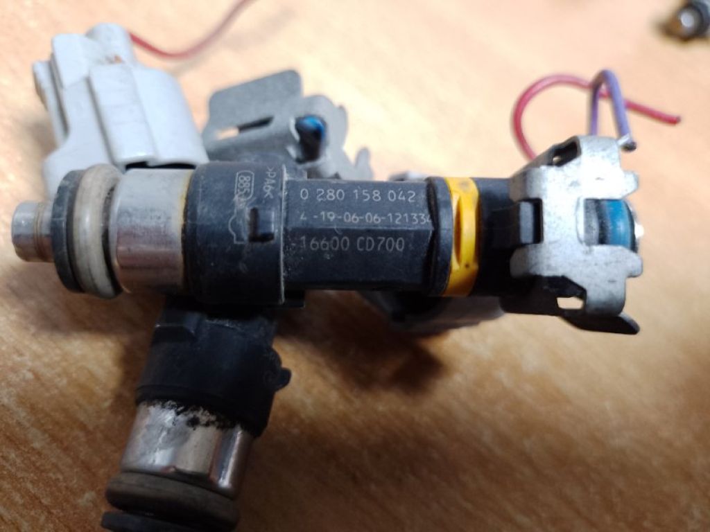 Форсунка топливная INFINITI G35 03-07 - Фото 4