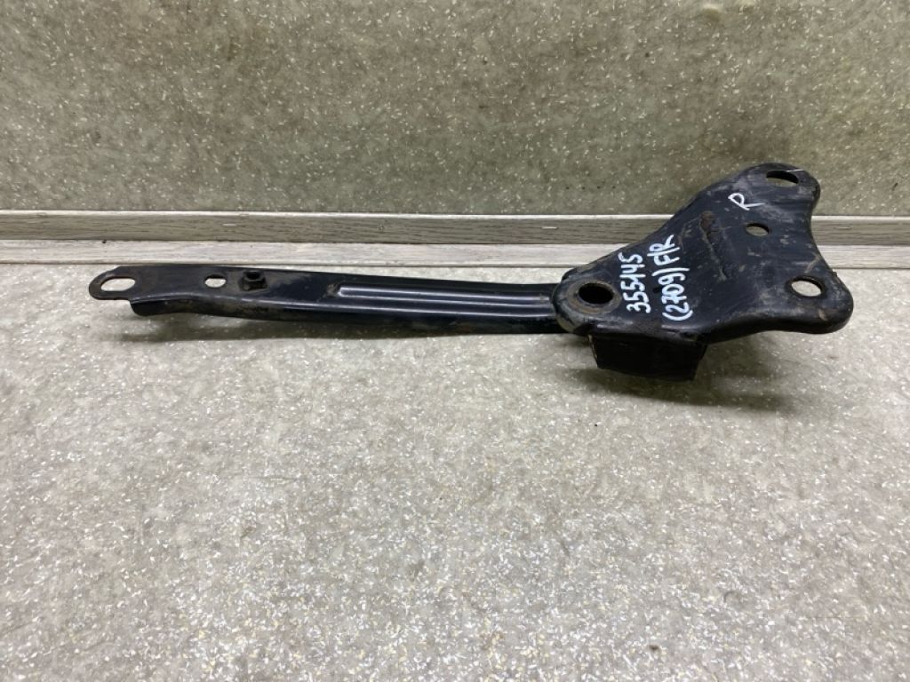 20216FJ021 | Кріплення балки підвіски передн. прав. SUBARU FORESTER 12-19