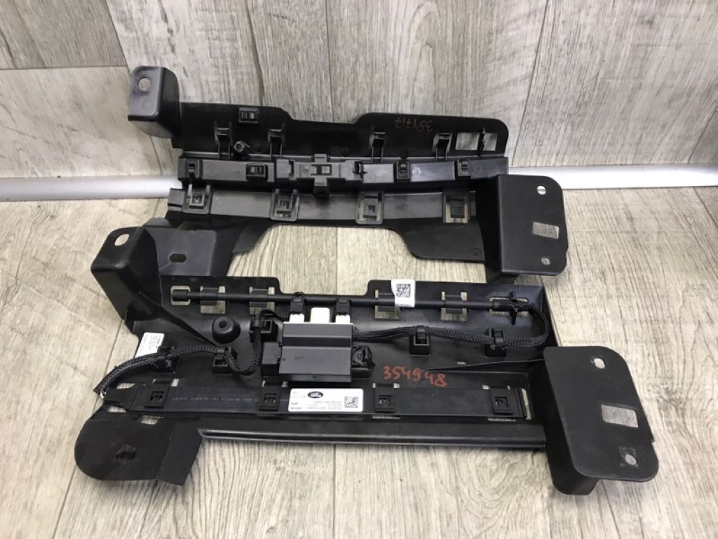 LR070763 | Датчик открытия багажника прав. LAND ROVER RANGE ROVER (L405) 12-22