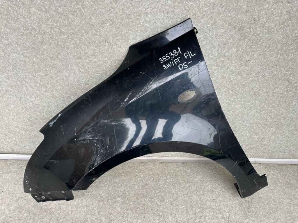 57711-63J20 | Крило переднє лів. SUZUKI SWIFT 04-11 - Фото 2