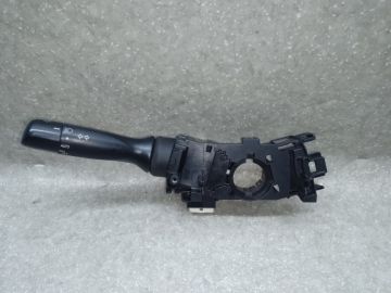 Підрульовий перемикач лів. LEXUS CT200 11-17