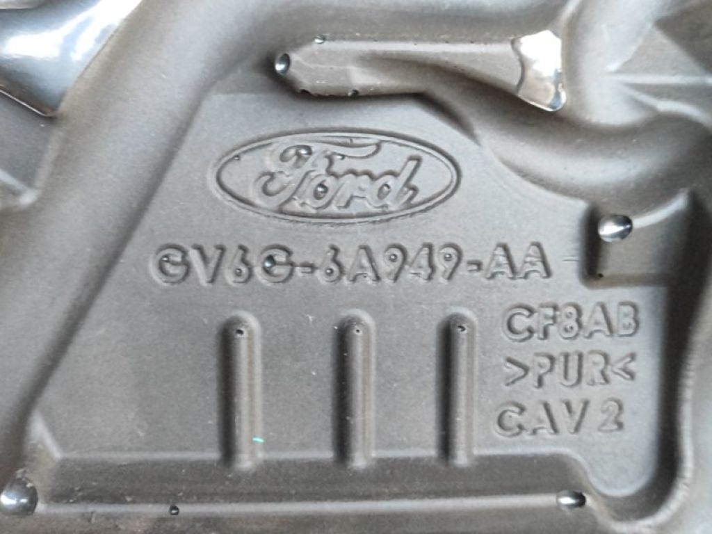 GV6Z-6A94-9A | Накладка двигателя декоративная FORD ESCAPE 12-19 - Фото 3