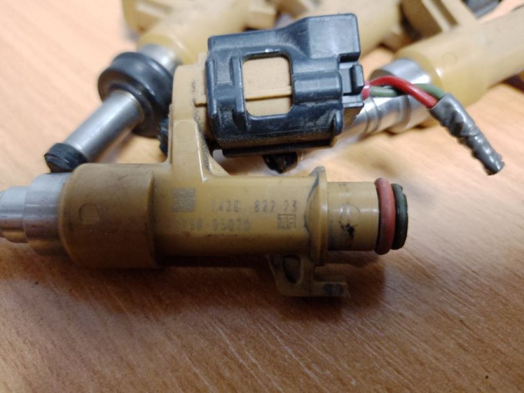 23209-39165 | Форсунка паливна TOYOTA SEQUOIA 08-17 - Фото 4