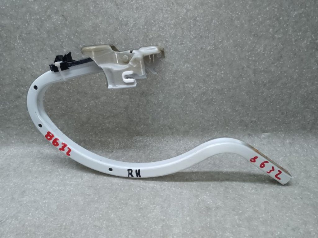 68610-TZ3-A00ZZ | Петля кришки багажника прав. ACURA TLX 14-17