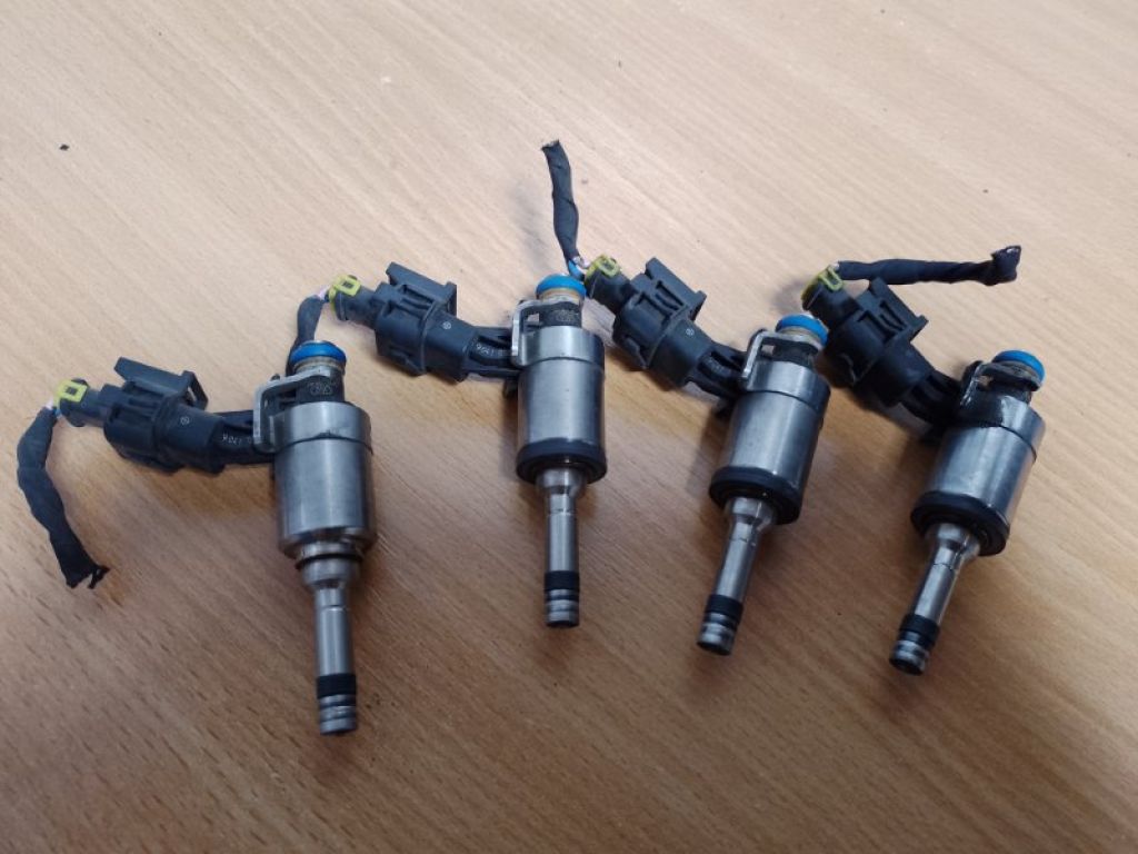 35310-2B130 | Форсунка паливна HYUNDAI ACCENT RB 10-