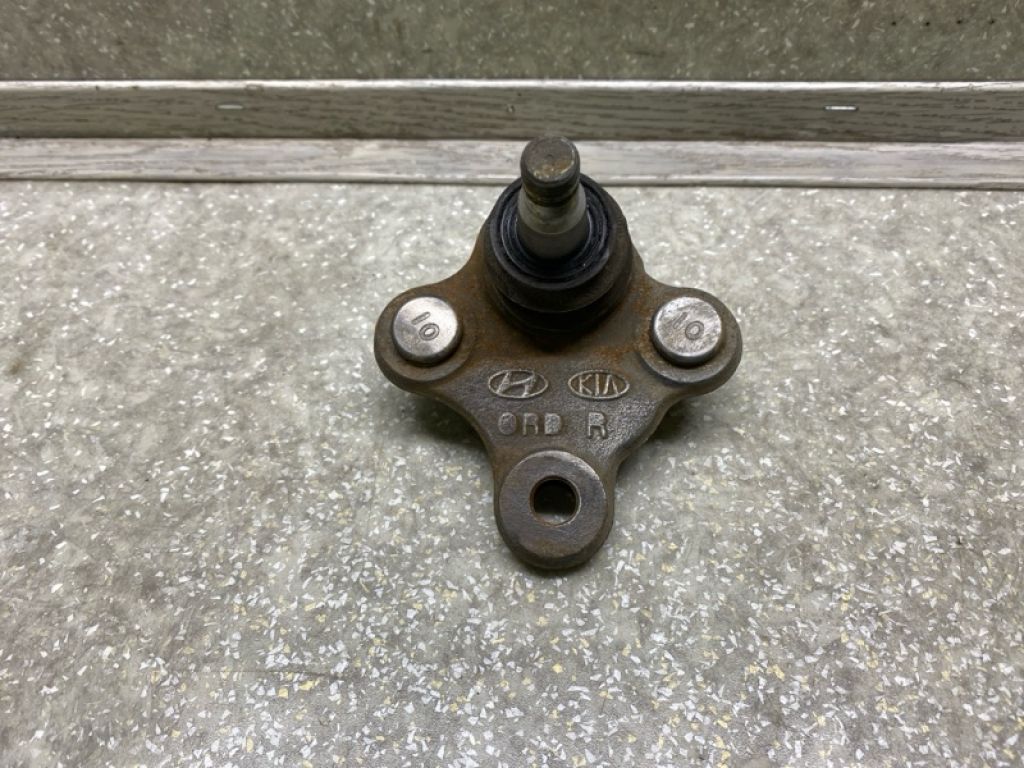 54530-F2100 | Кульова опора передн. прав. HYUNDAI ELANTRA AD 16-