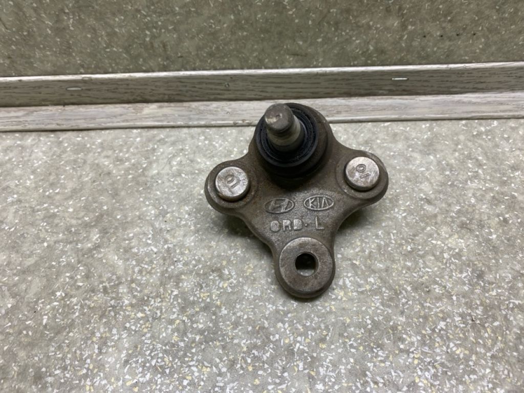 54530-F2000 | Кульова опора передн. лів. HYUNDAI ELANTRA AD 16-