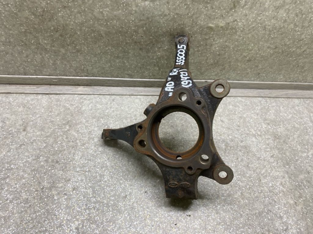 51716-F2000 | Кулак поворотний прав. HYUNDAI ELANTRA AD 16-