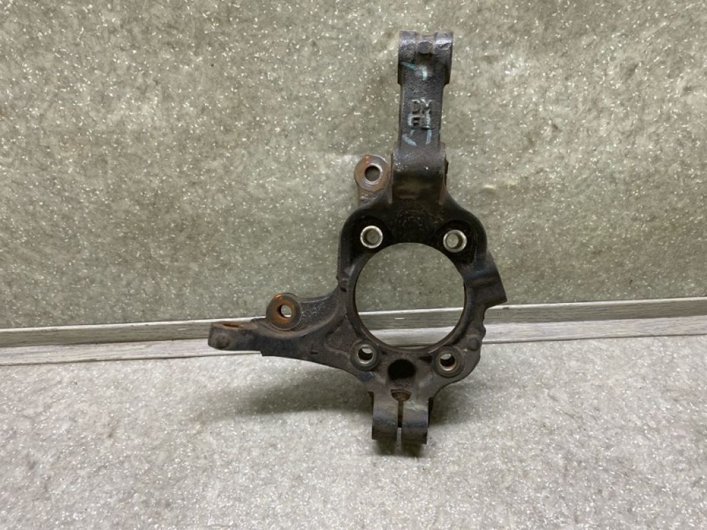 51715-2W500 | Кулак поворотний лів. HYUNDAI SANTA FE (DM) 12-18 - Фото 2