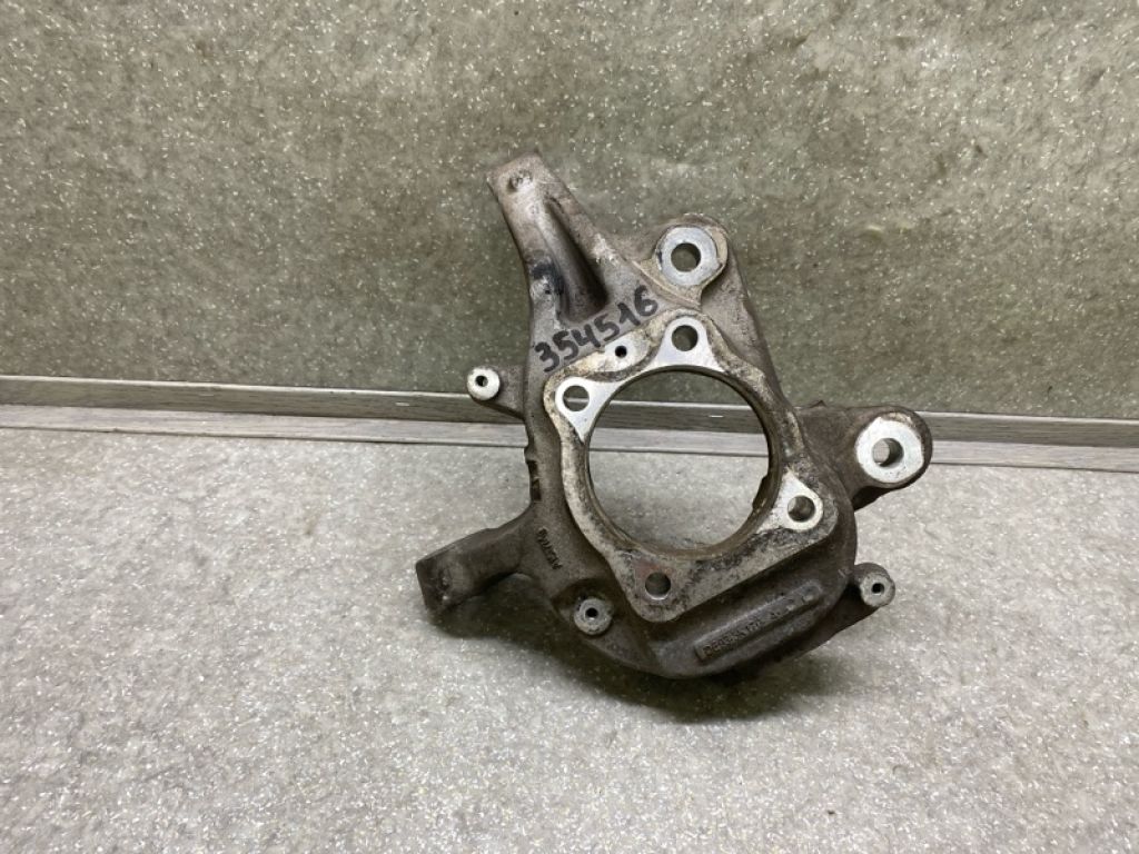 DE9Z-3K185-A | Кулак поворотний прав. FORD FLEX 08-19