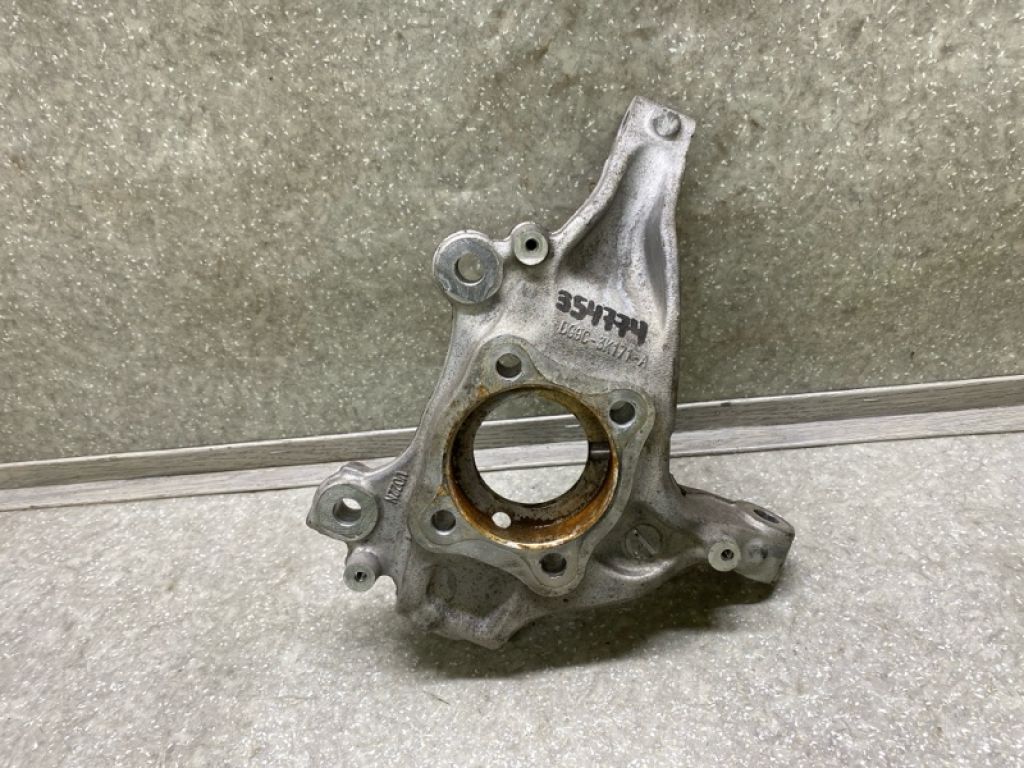 DG9Z-3K186-B | Кулак поворотний лів. FORD FUSION 14-