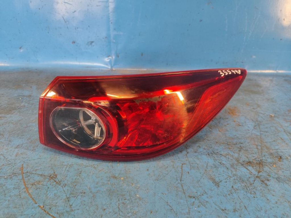 BHN1-51-150B | Ліхтар зовнішній прав. MAZDA 3 BM 13-19