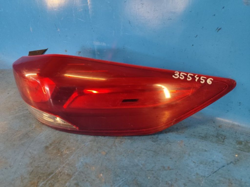 92402-F3000 | Фонарь наружный прав. HYUNDAI ELANTRA AD 16- - Фото 3