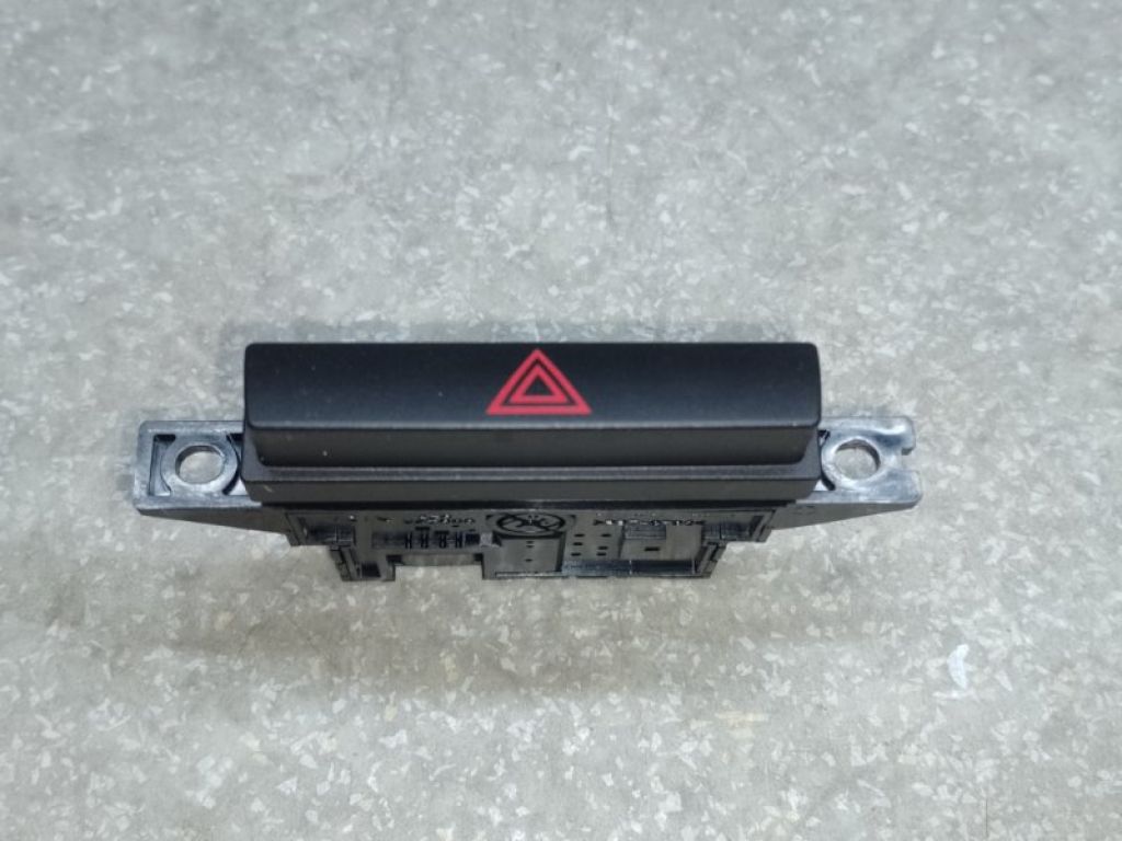 35510-TZ3-A01 | Кнопка аварійної сигналізації ACURA TLX 14-17