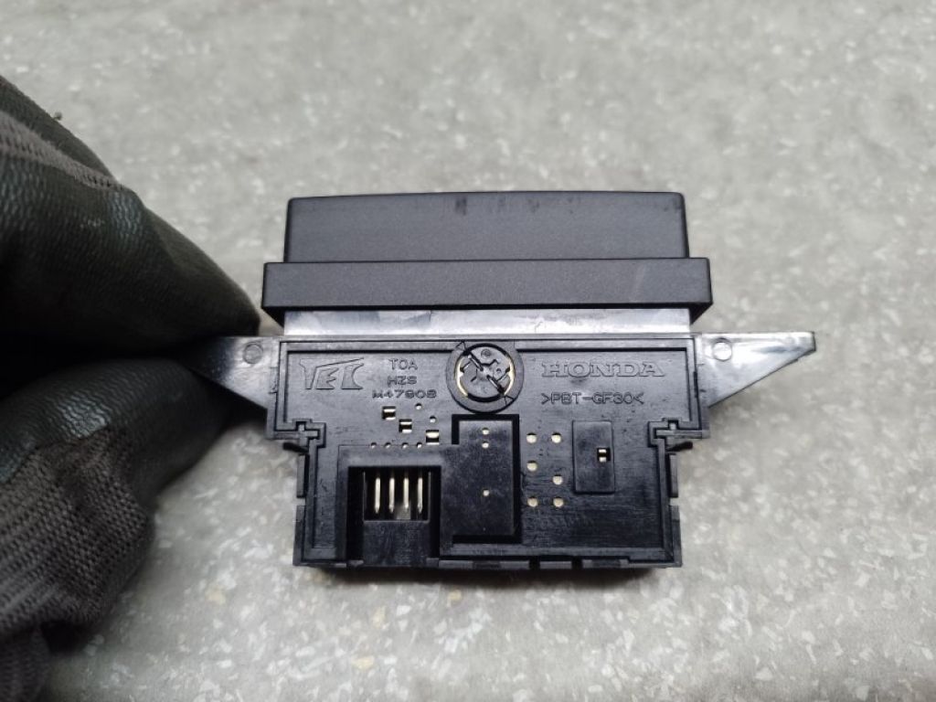 35510-TZ3-A01 | Кнопка аварійної сигналізації ACURA TLX 14-17 - Фото 4