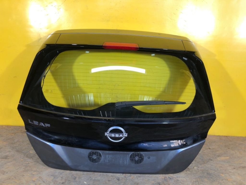 K0100-5SHMB | Кришка багажника NISSAN LEAF 18-