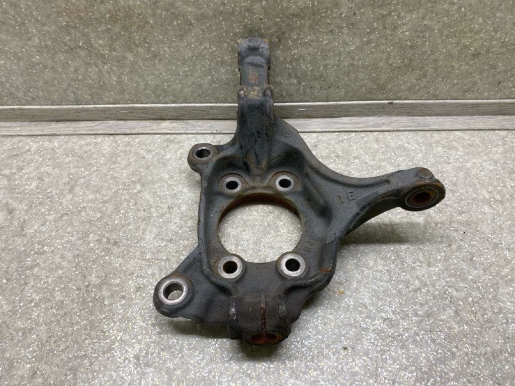 B45A-33-021 | Кулак поворотний прав. MAZDA 3 BM 13-19 - Фото 2