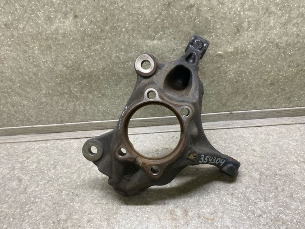 B45A-33-031 | Кулак поворотний лів. MAZDA 3 BM 13-19