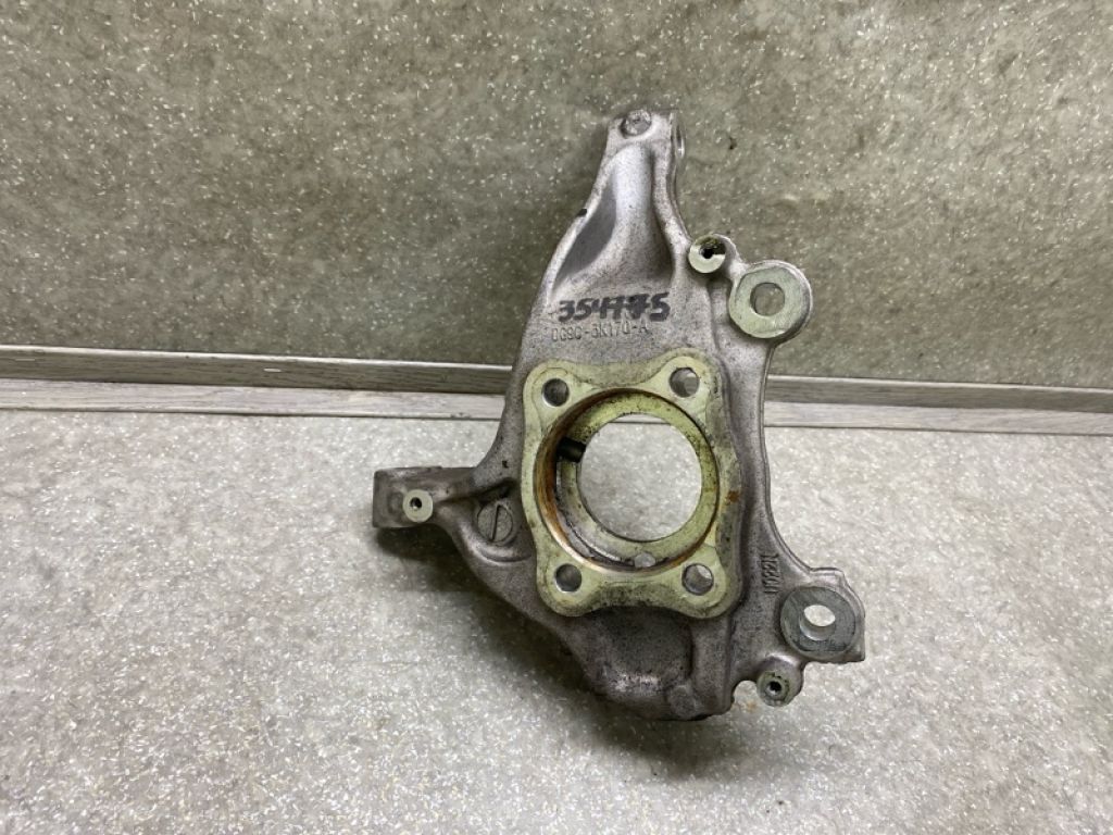 DG9Z-3K185-B | Кулак поворотний прав. FORD FUSION 14-