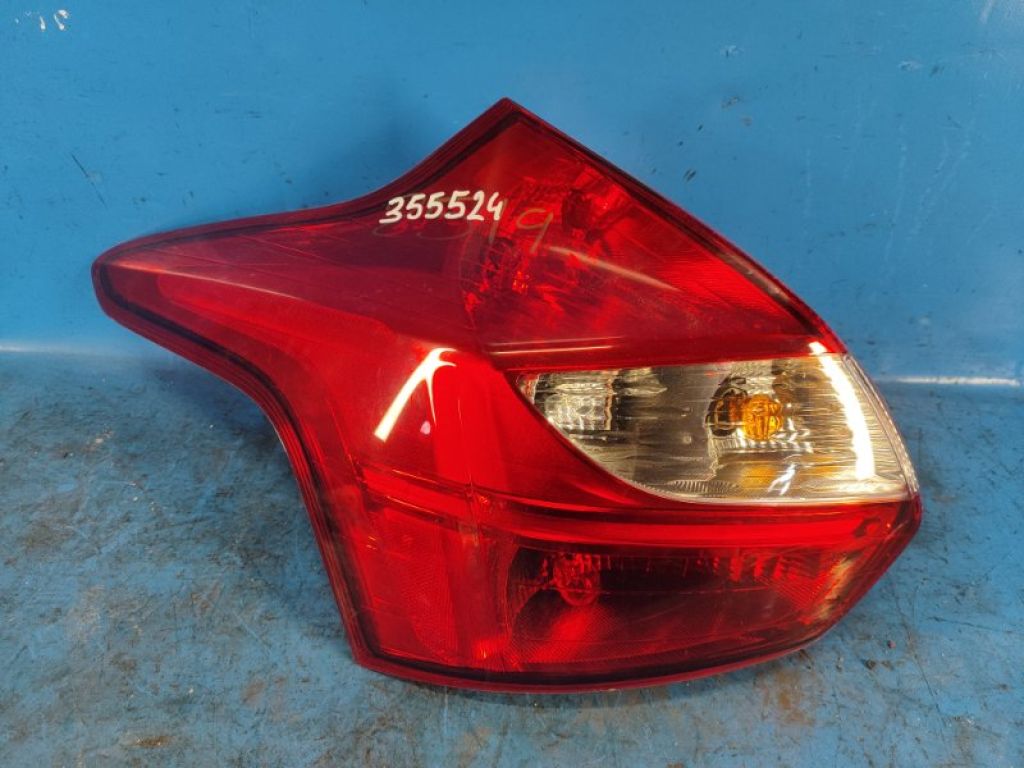 DM5Z-13405-C | Фонарь наружный лев. FORD FOCUS 10-18