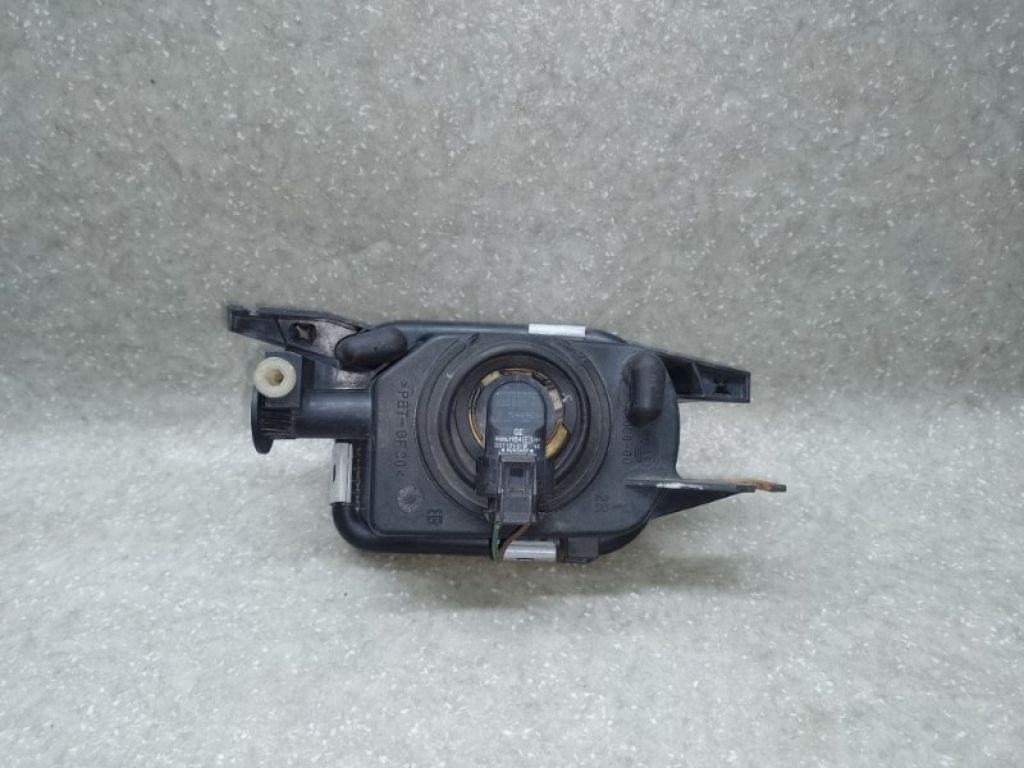 A 215 820 06 56 | Противотуманная фара прав. MERCEDES C-CLASS W203 00-07 - Фото 4