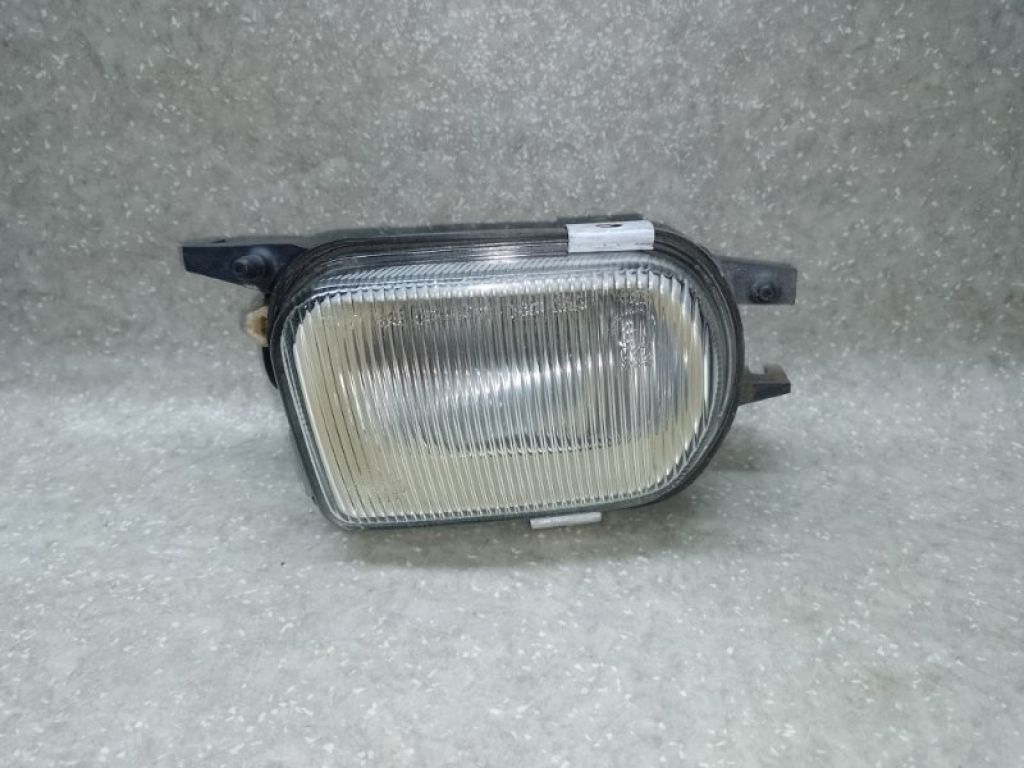 A 215 820 05 56 | Противотуманная фара лев. MERCEDES C-CLASS W203 00-07 - Фото 2