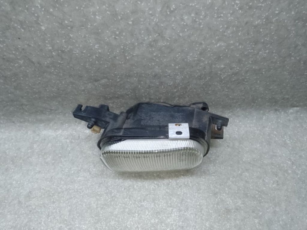 A 215 820 05 56 | Противотуманная фара лев. MERCEDES C-CLASS W203 00-07 - Фото 3