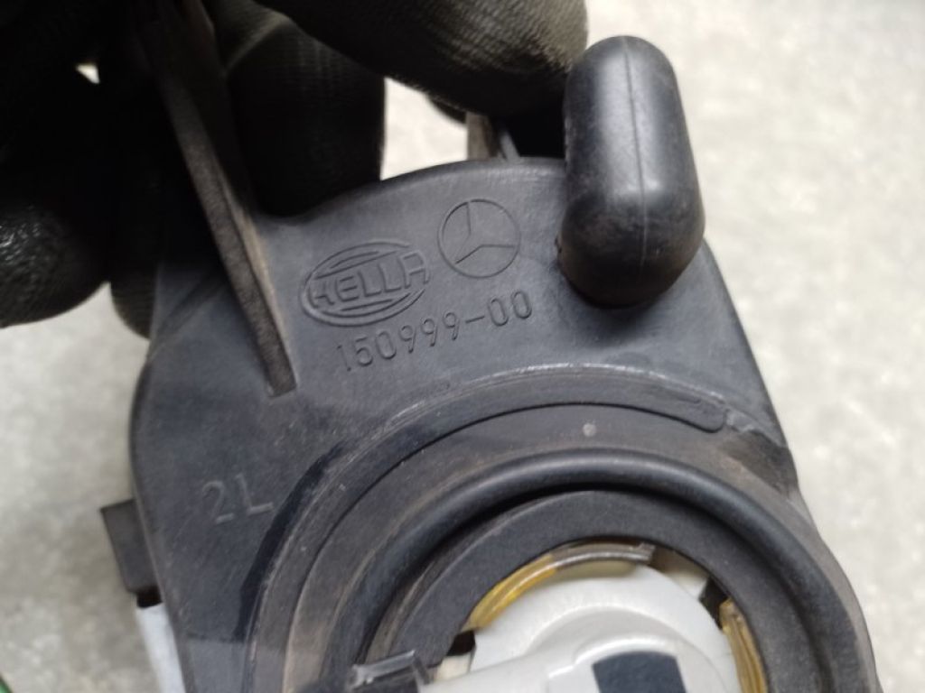 A 215 820 05 56 | Противотуманная фара лев. MERCEDES C-CLASS W203 00-07 - Фото 6