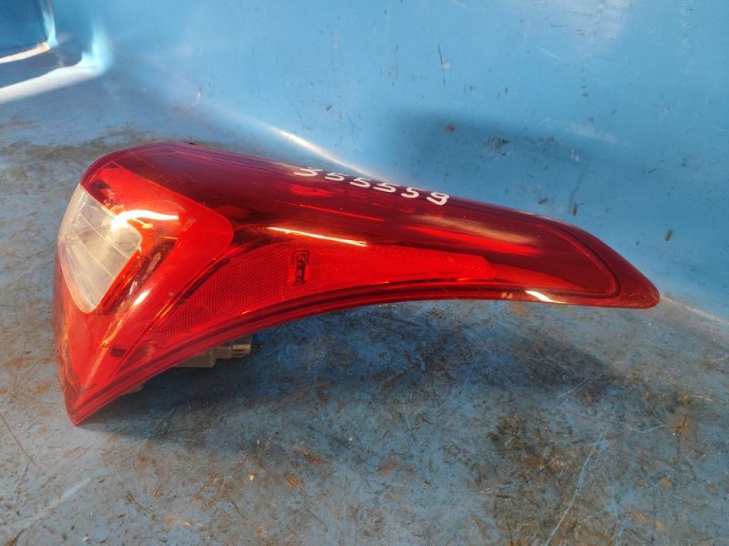 92402-A5120 | Фонарь наружный прав. HYUNDAI ELANTRA GD 12-17 - Фото 3