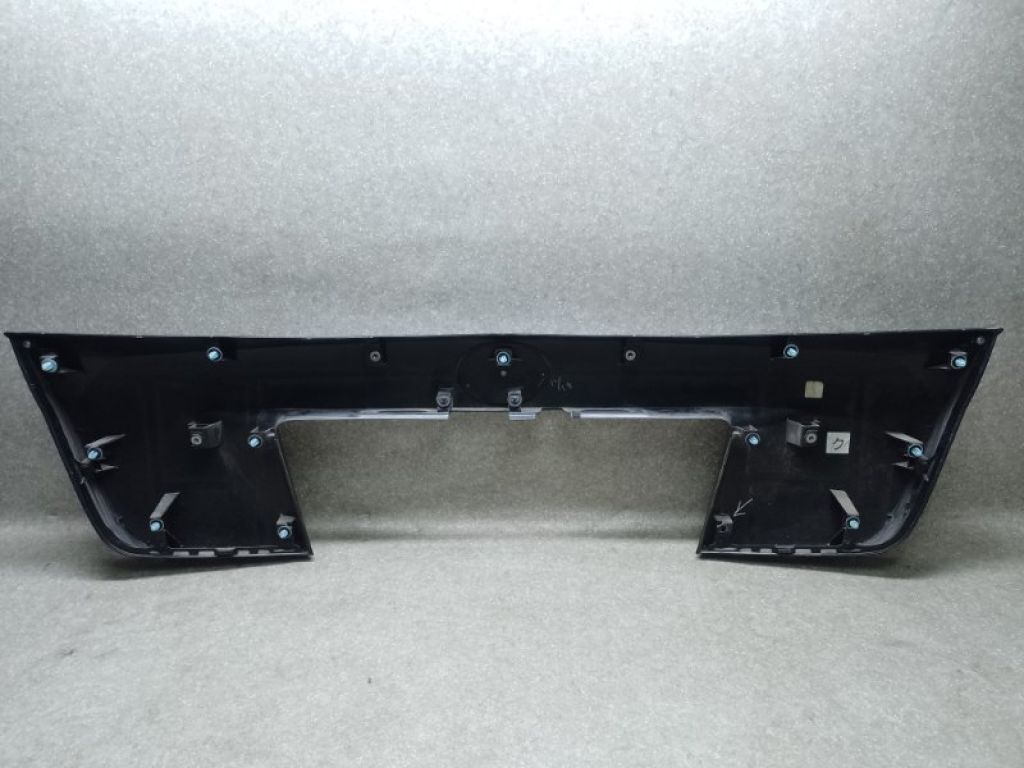 76801-47110-B1 | Накладка крышки багажника TOYOTA PRIUS 16- - Фото 3