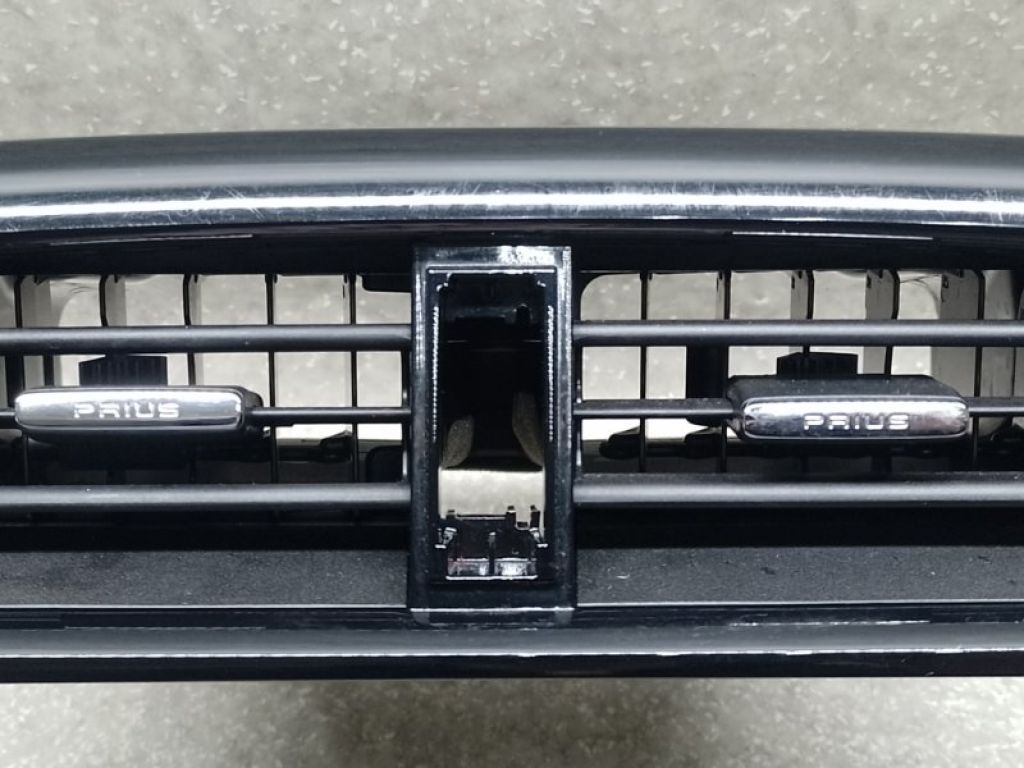 55405-47130-C0 | Накладка торпедо под магнитолу TOYOTA PRIUS 16- - Фото 9