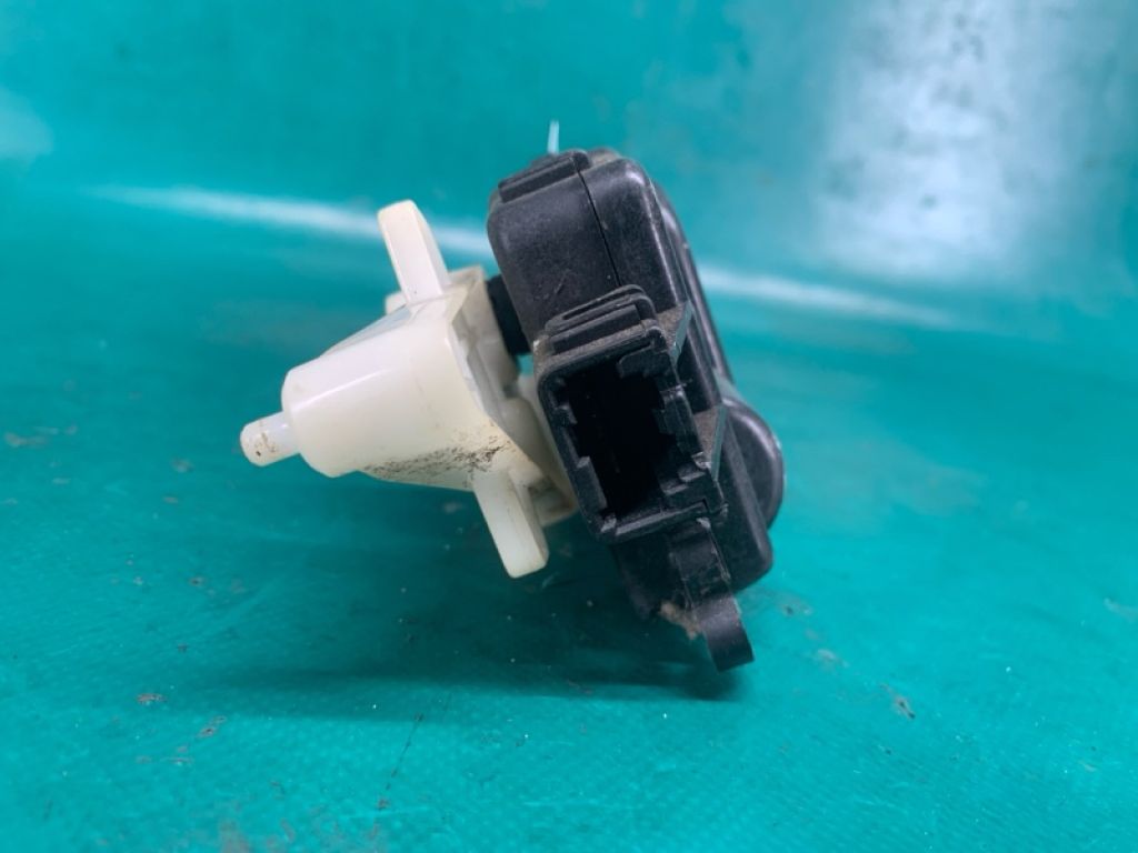 GS7Z-19E616-A | Моторчик заслінки пічки FORD FUSION 14- - Фото 2