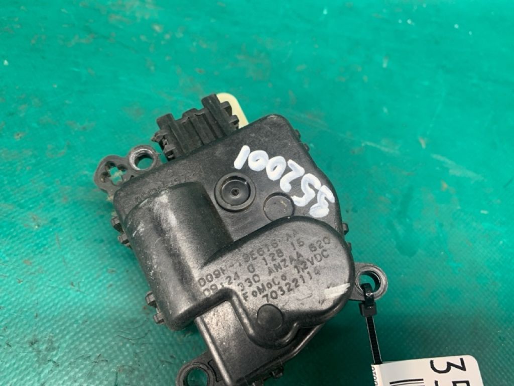 GS7Z-19E616-A | Моторчик заслінки пічки FORD FUSION 14- - Фото 4