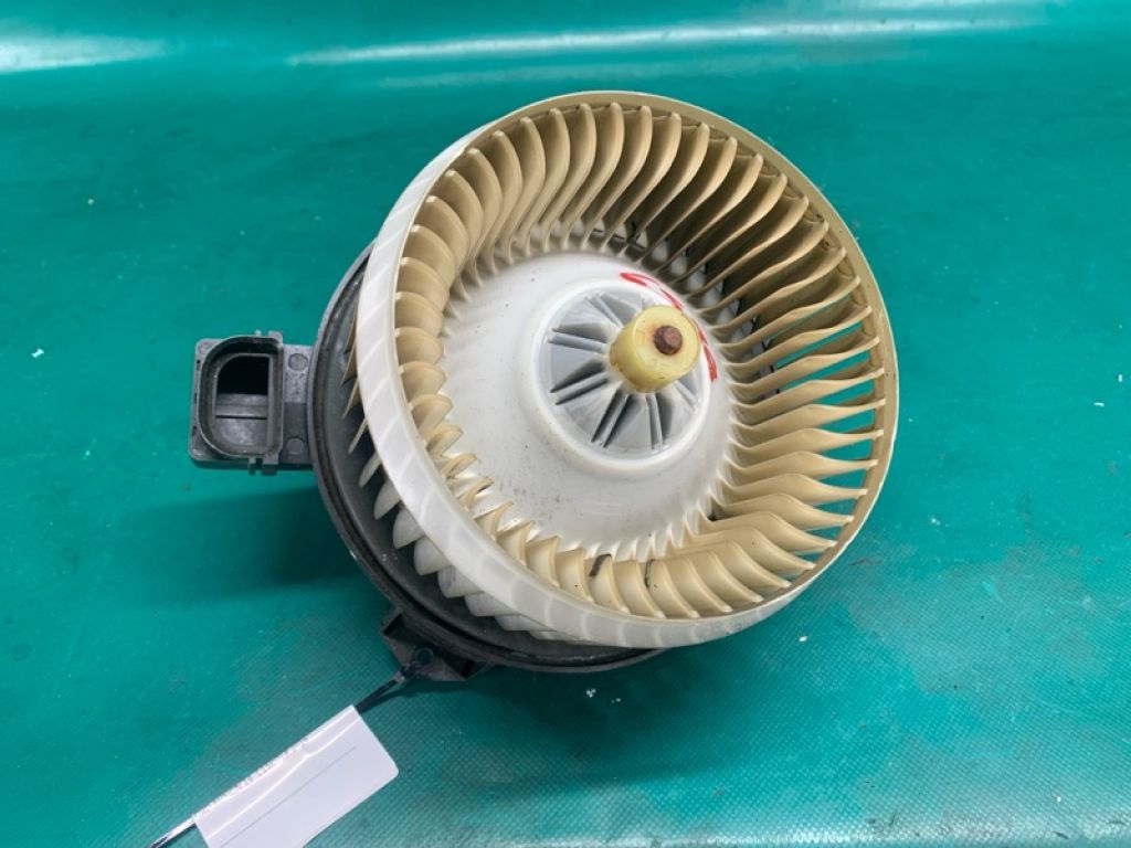 DG9Z-19805-B | Моторчик пічки FORD FUSION 14- - Фото 2