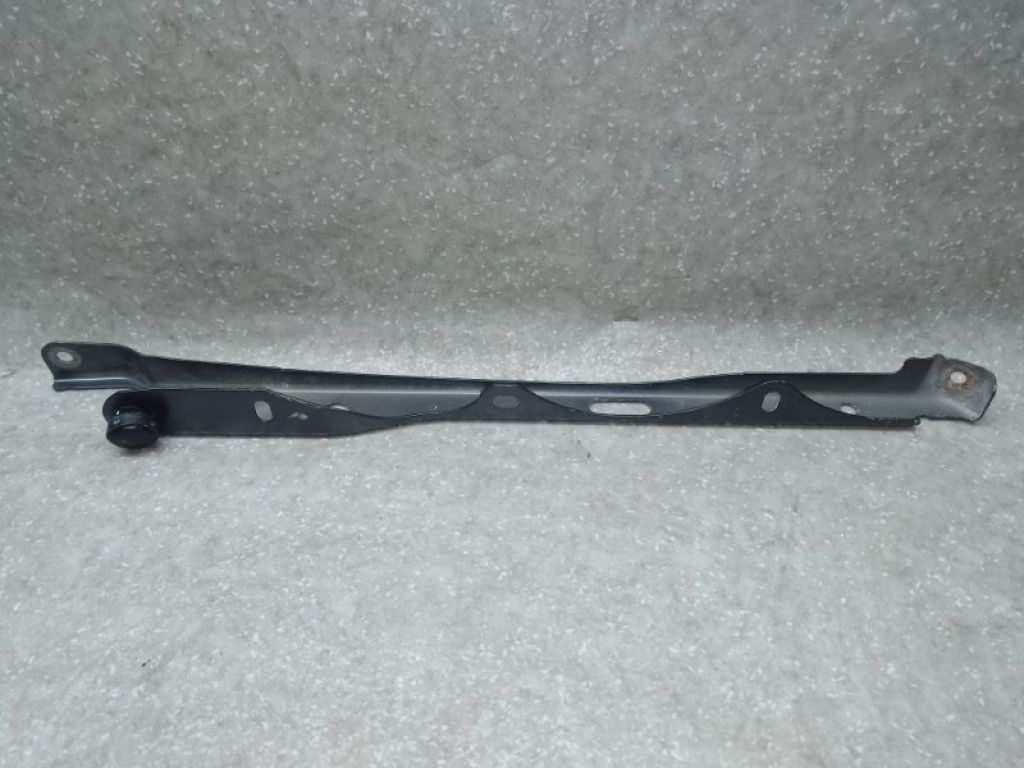 53217-47030 | Кронштейн замка капота TOYOTA PRIUS 16-
