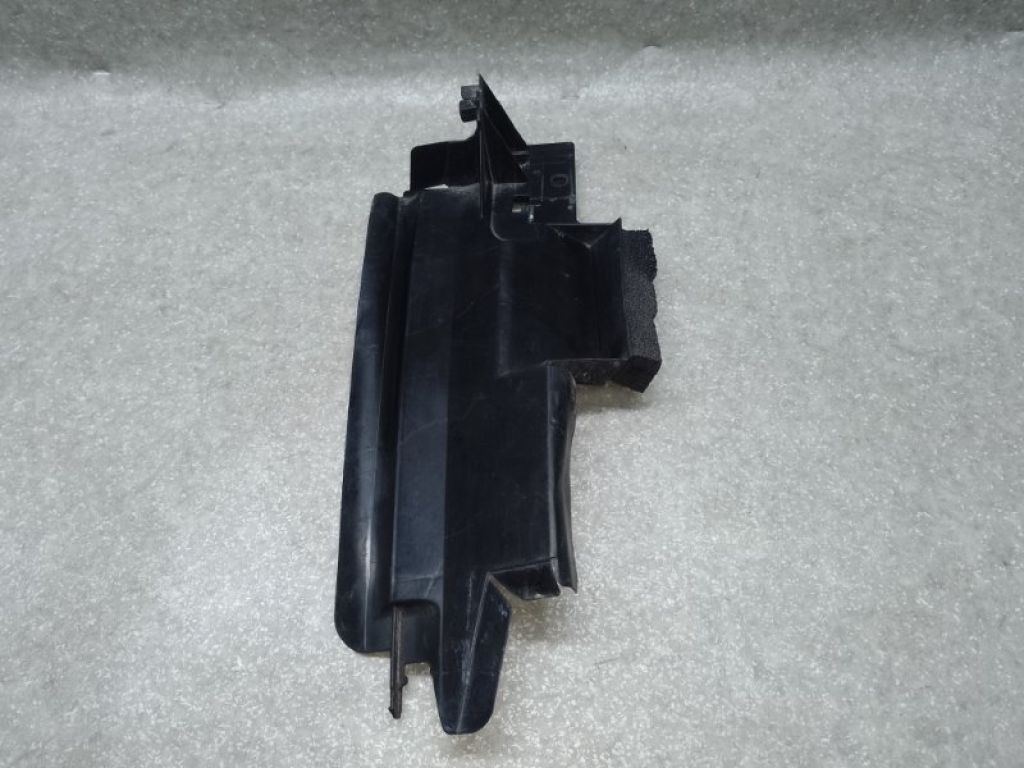 16595-37030 | Дефлектор радиатора лев. TOYOTA PRIUS 16-