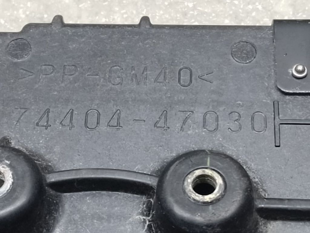 74404-47030 | Полка аккумулятора TOYOTA PRIUS 16- - Фото 3