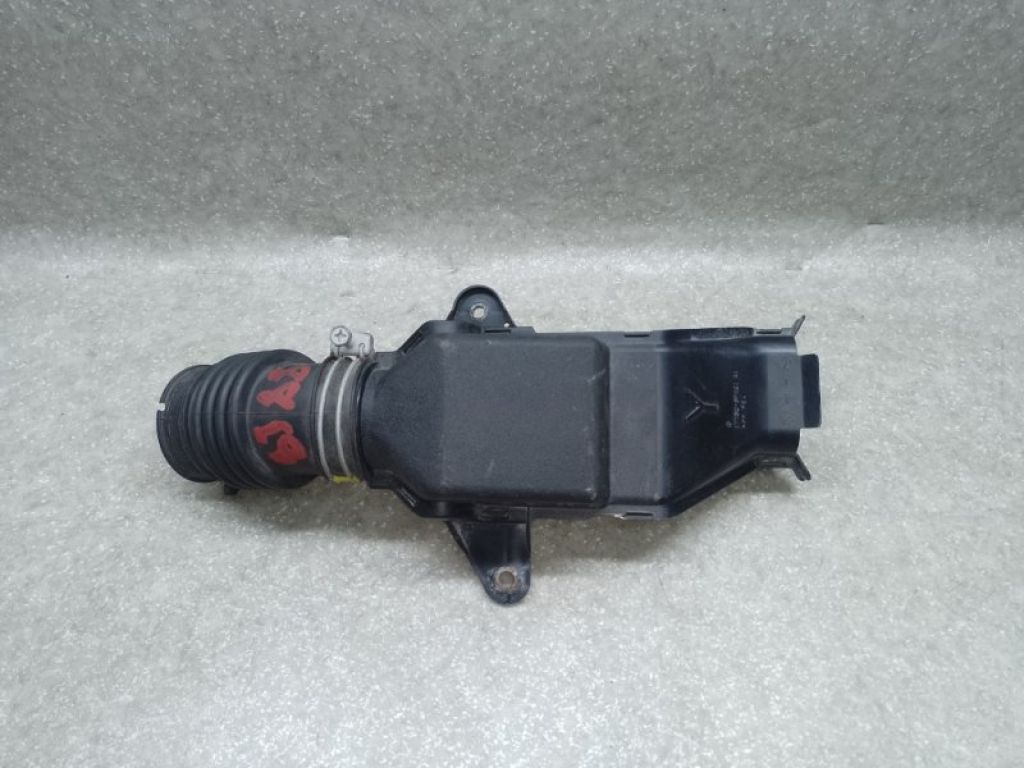 17752-37121 | Патрубок воздушного фильтра TOYOTA PRIUS 16-