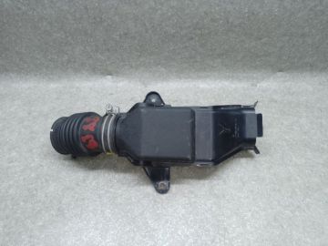 Патрубок воздушного фильтра TOYOTA PRIUS 16-