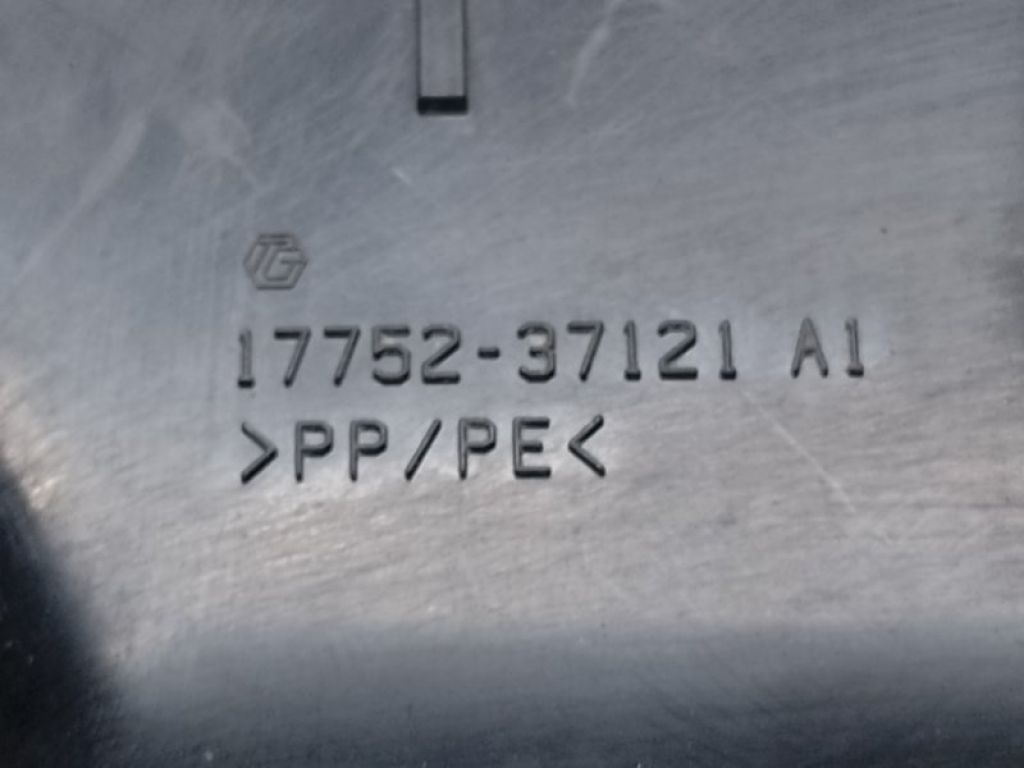 17752-37121 | Патрубок воздушного фильтра TOYOTA PRIUS 16- - Фото 4