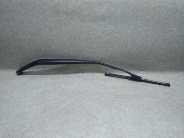Поводок стеклоочистителя передний прав. TOYOTA PRIUS 16-