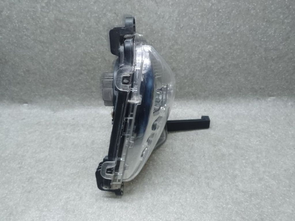 81210-47030 | Денний ходовий вогонь прав. TOYOTA PRIUS 16- - Фото 2